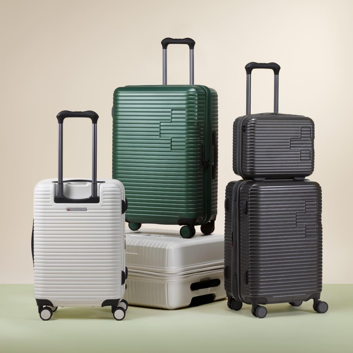 スーツケース SWISS MILITARY MOTIVAN 75cm 99L LLサイズ 無料預入 5cm拡張 カーボングレー