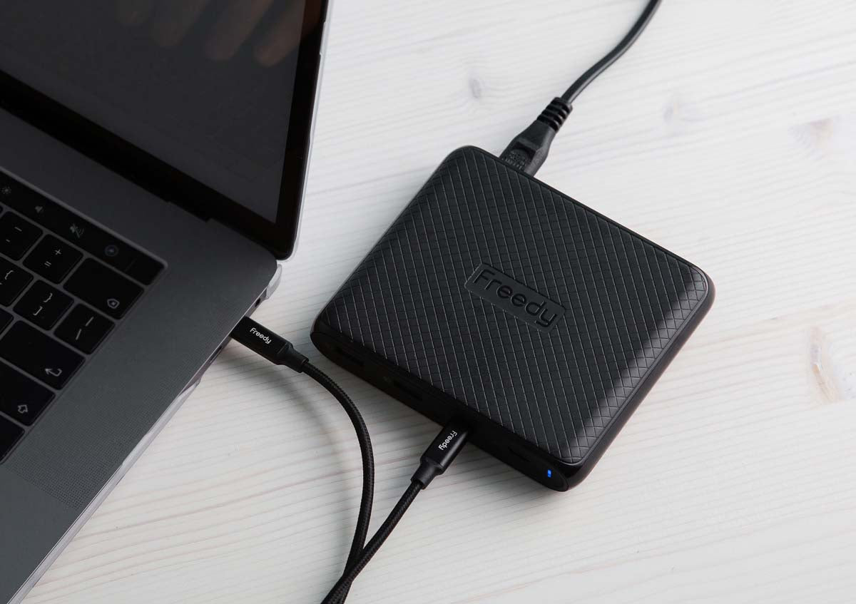 マルチポートチャージャー 90W 4台同時充電 ブラック EA1707BK