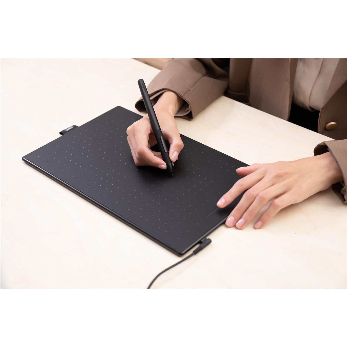 ペンタブ 本体 板タブ ペンタブレット Windows対応 MacOS対応 Linux OS対応 Android USB-C フイオン HUION Inspiroy RTP-700-B