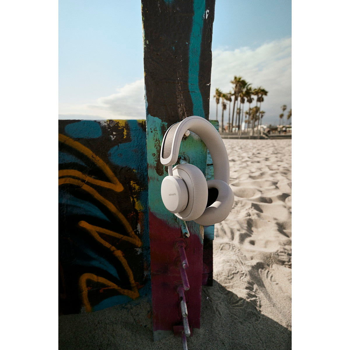 urbanista ワイヤレスヘッドフォン LOS ANGELES〔ロサンゼルス〕 Exager Solar Panel Noise Cancelling デザートグレー
