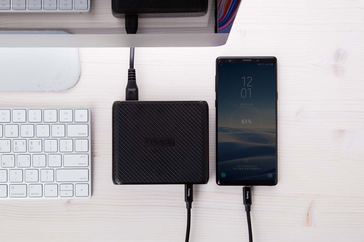 マルチポートチャージャー 90W 4台同時充電 ブラック EA1707BK