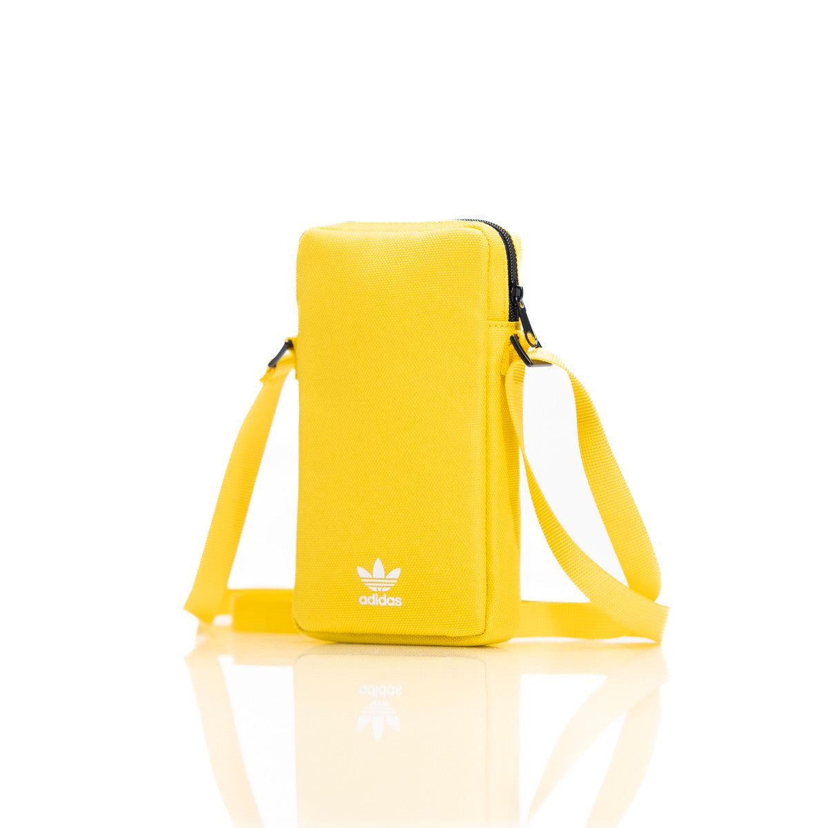 adidas ユニバーサルフォンポーチ Universal Pouch Big Logo ゴールドホワイト