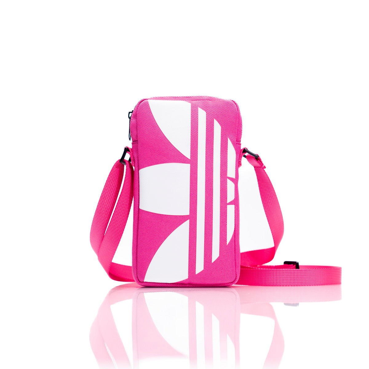 adidas ユニバーサルフォンポーチ Universal Pouch Big Logo ピンクホワイト
