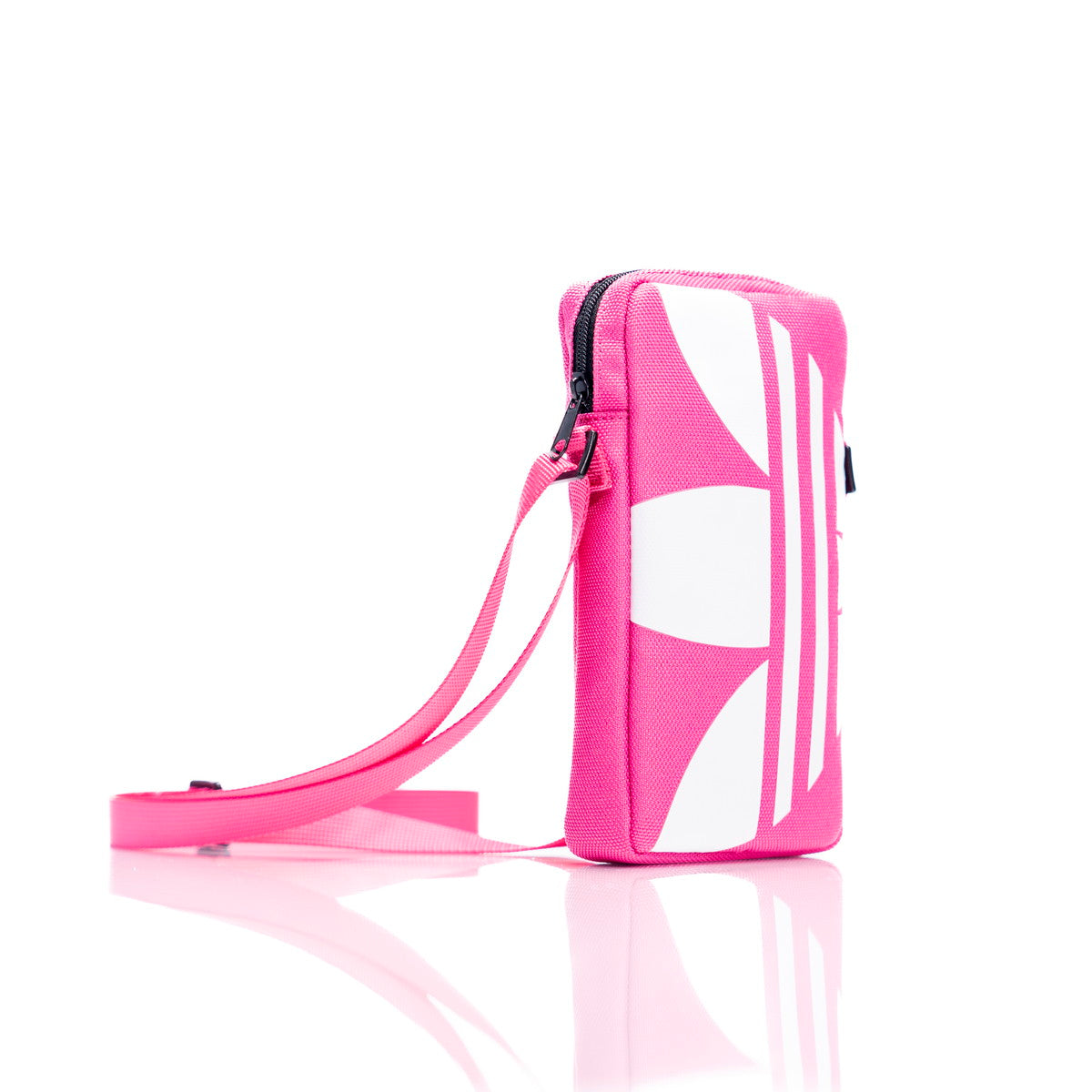 adidas ユニバーサルフォンポーチ Universal Pouch Big Logo ピンクホワイト