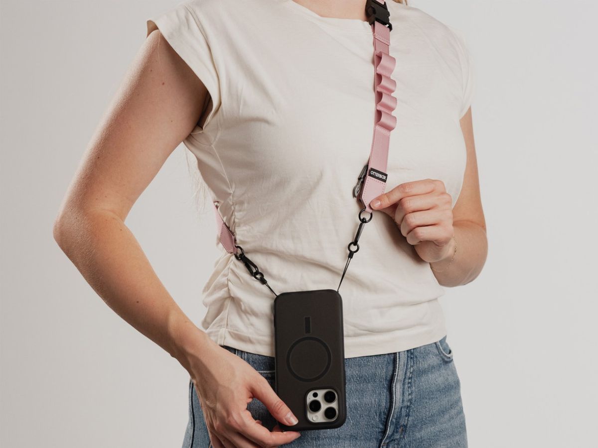 OtterBox 2 in 1 Crossbody Strap for Phone, Adjustable Lanyard, Extra Loop to Hang Keys and Headphones Compatible with Most Otterbox Phone Cases, Pink OtterBox 2 in 1 Crossbody Strap for Phone, Adjustable Lanyard, Extra Loop to Hang Keys and Headphones Compatible with Most Otterbox Phone Cases, Pink