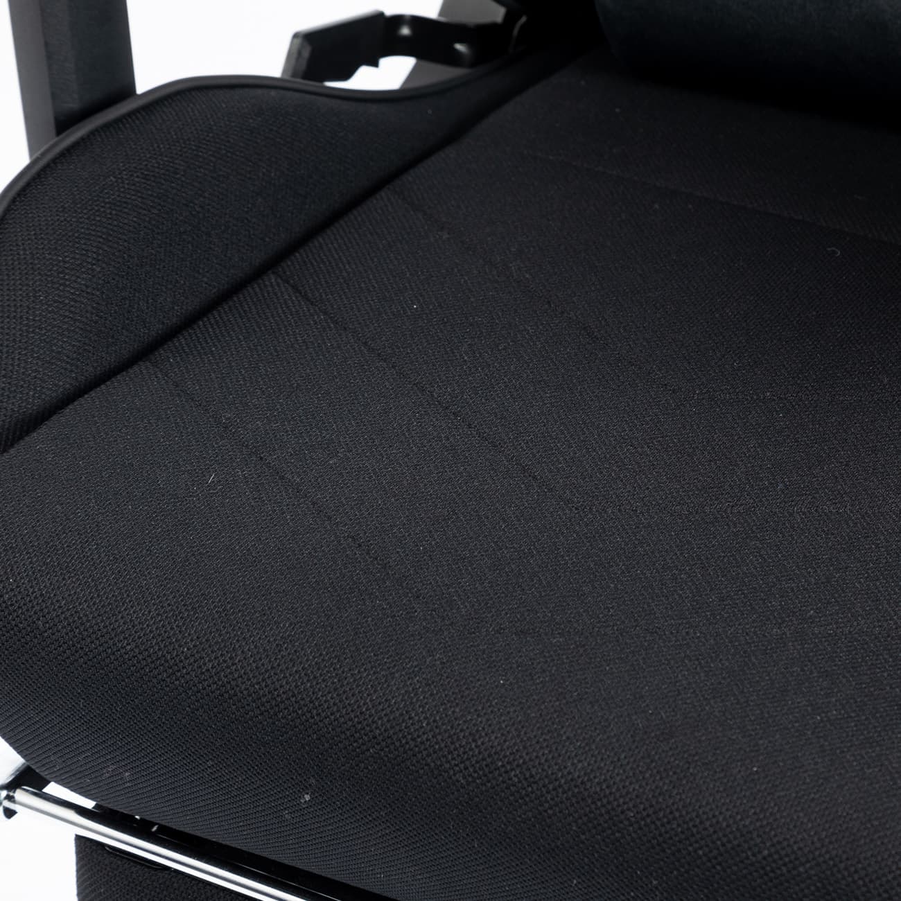 ゲーミングチェア VESTEX  S2 メッシュファブリック フットレスト付 ブラック