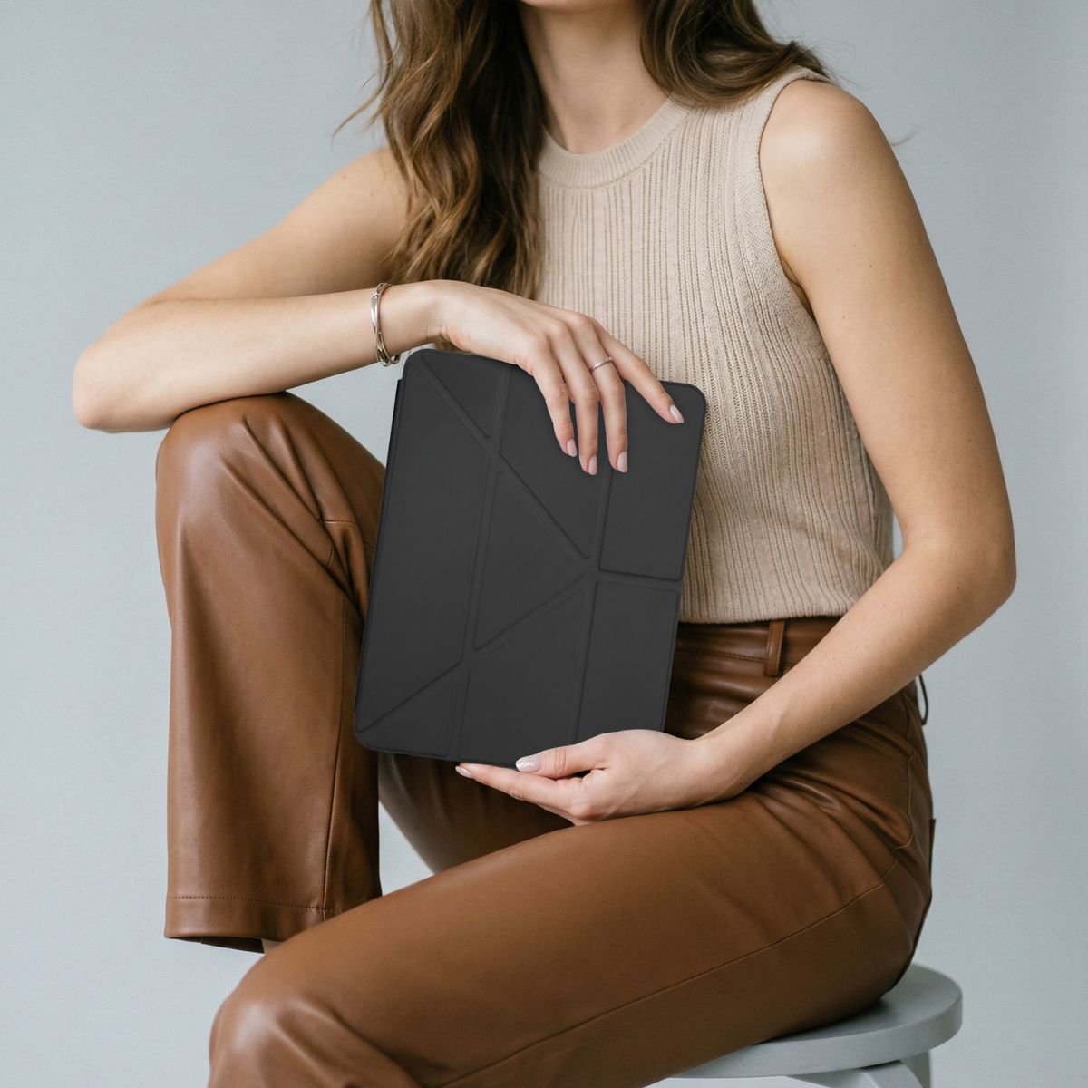 iPad Air [M2/M3/M4] 13インチ用 HUEX PLUS ケース ブラック
