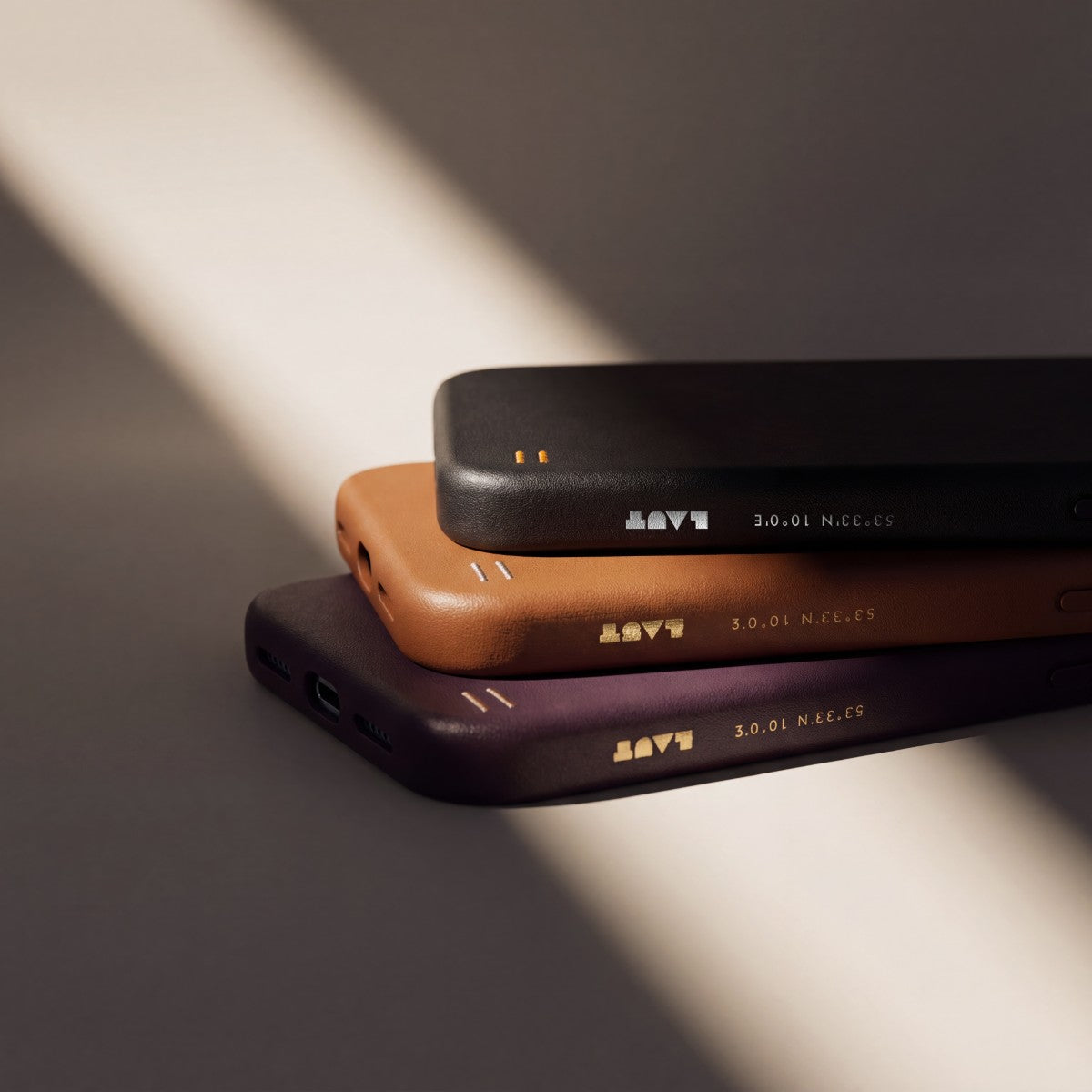 iPhone 18 Pro/17 Proケース LUXEDGE ココアブラウン – MiraiSell