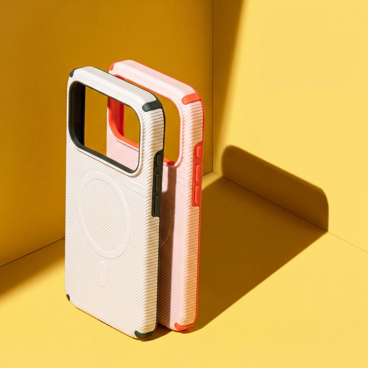 iPhone 18 Pro/17 Proケース SHIELD FLUX ヴィンテージローズ