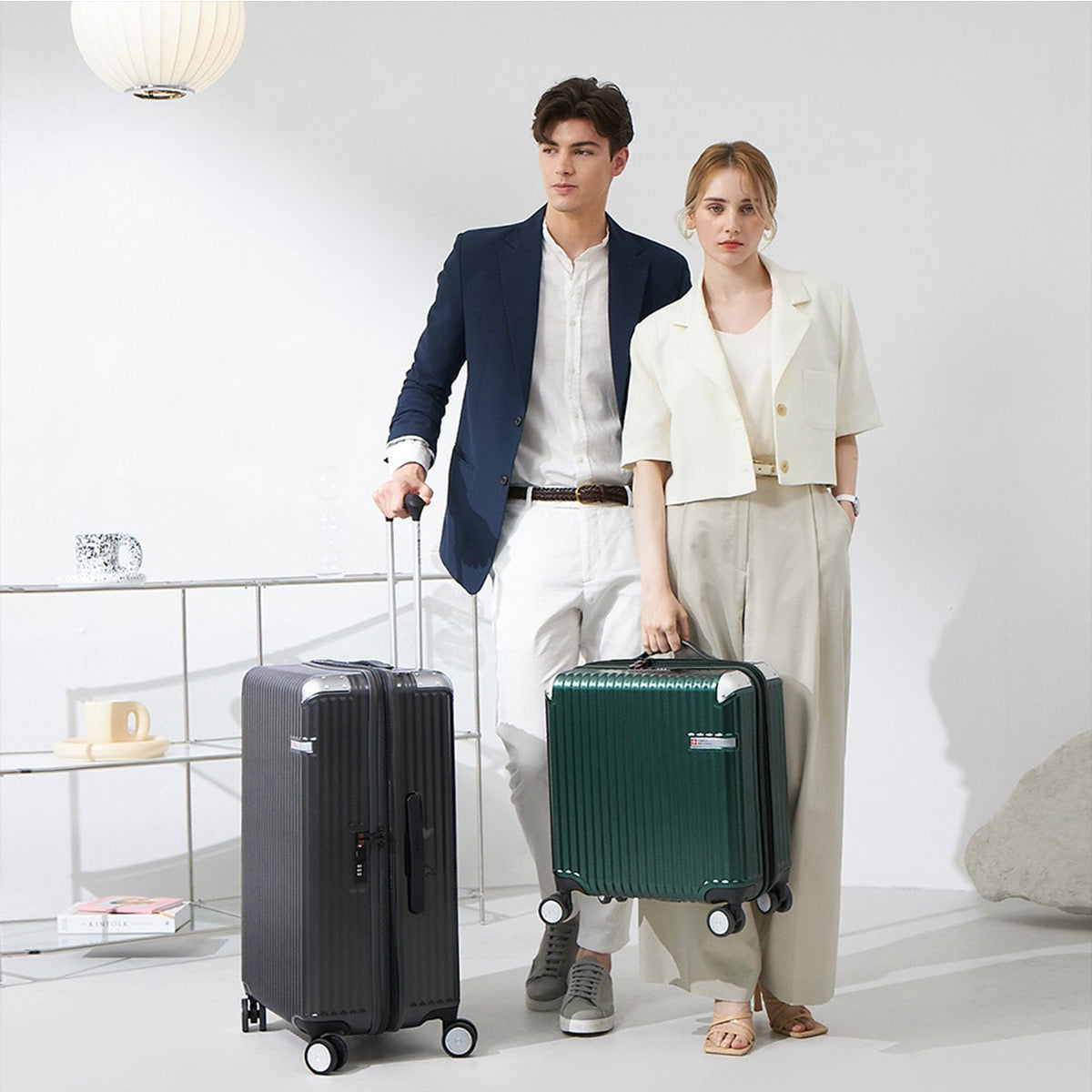 【予約:2月23日発売】スーツケース Lサイズ 一週間以上 71cm SOGLIO(ソーリオ) バニラホワイト 【内装アップグレード版】